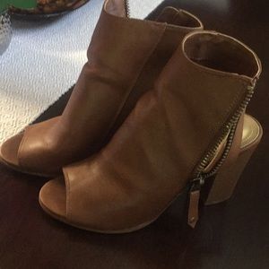 Ankle boots